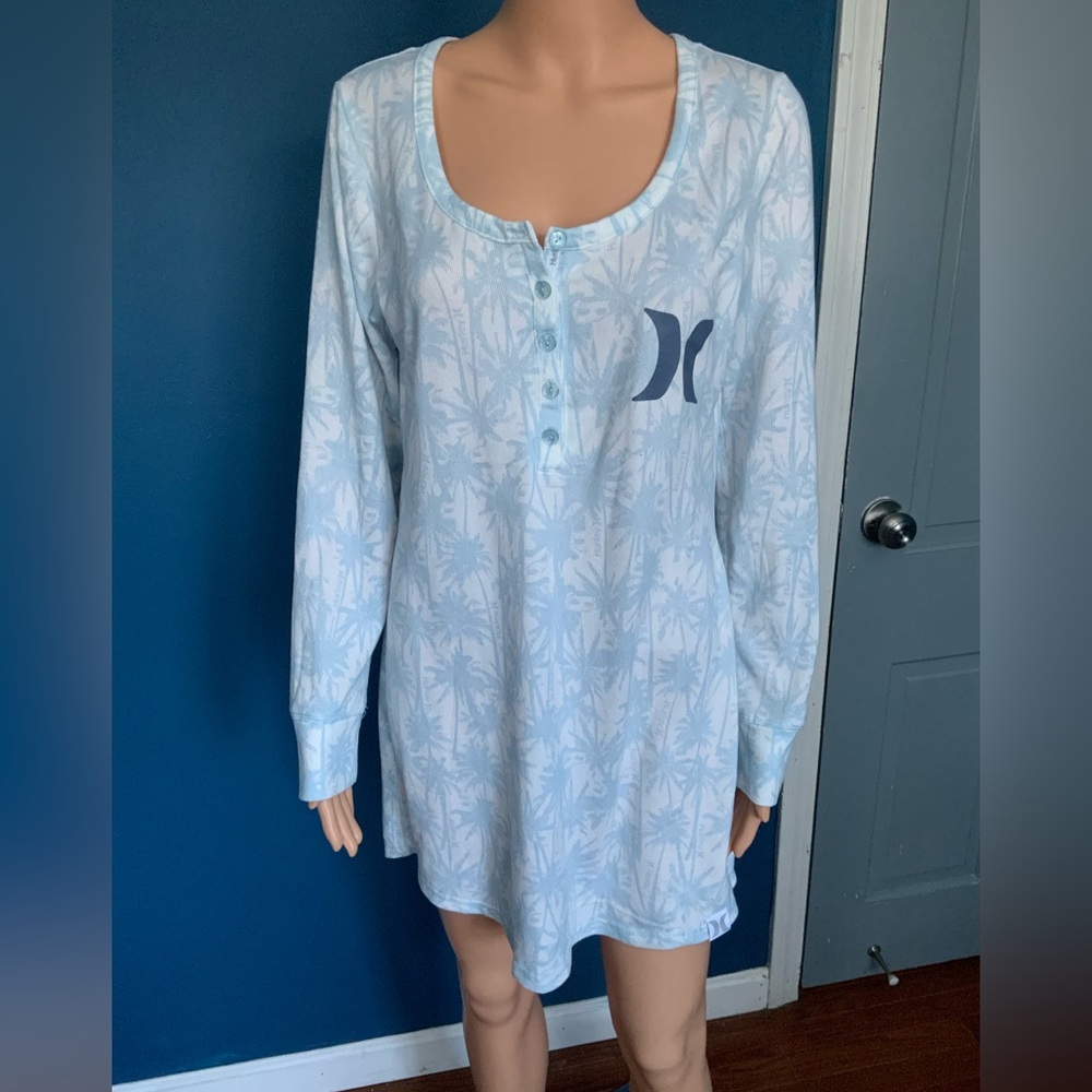 Hurley Light Blue Long Sleeve Shirt NWOT Medium